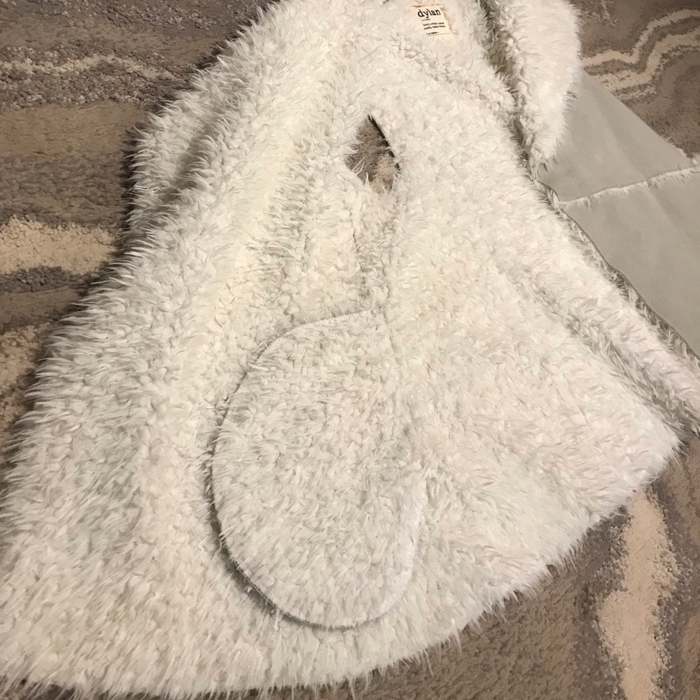 Dylan Fuzzy Chic Faux Fur Vest - Picture 4 of 6
